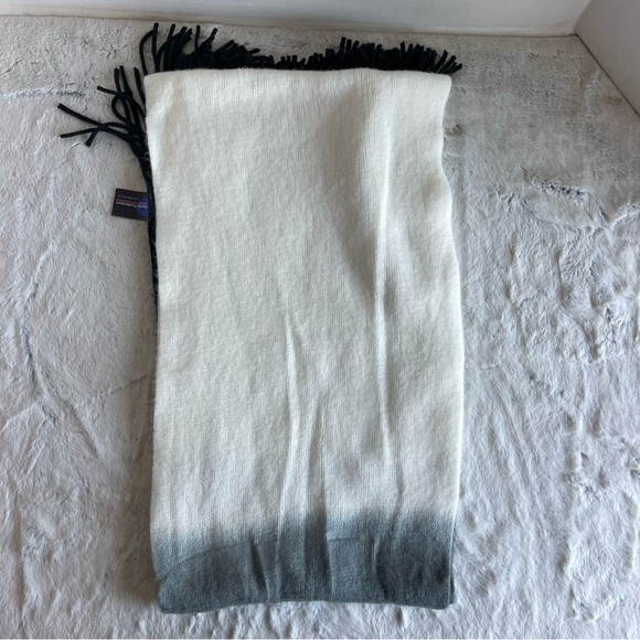 Raiders Dip Dye Scarf . - Picture 5 of 8